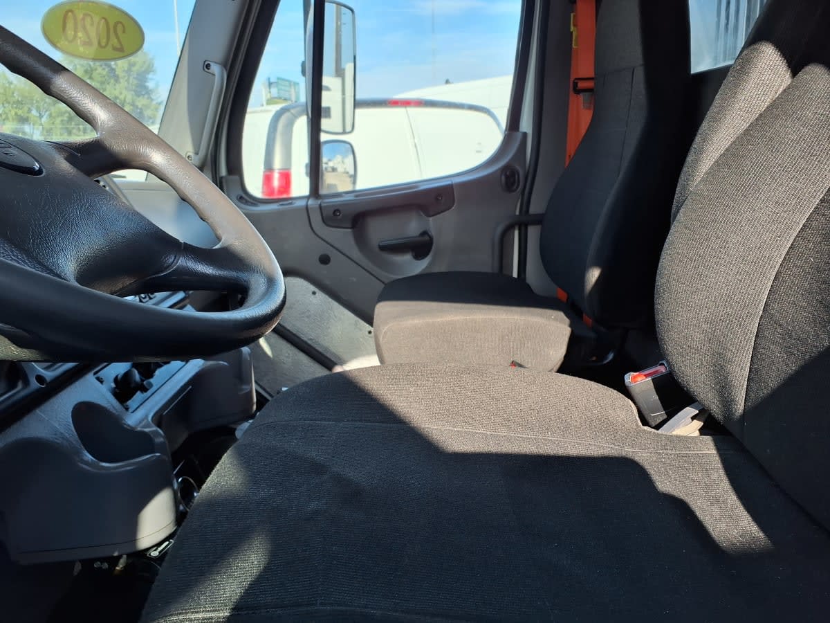 2020 Freightliner M2 106 in Davie, FL — photo 7