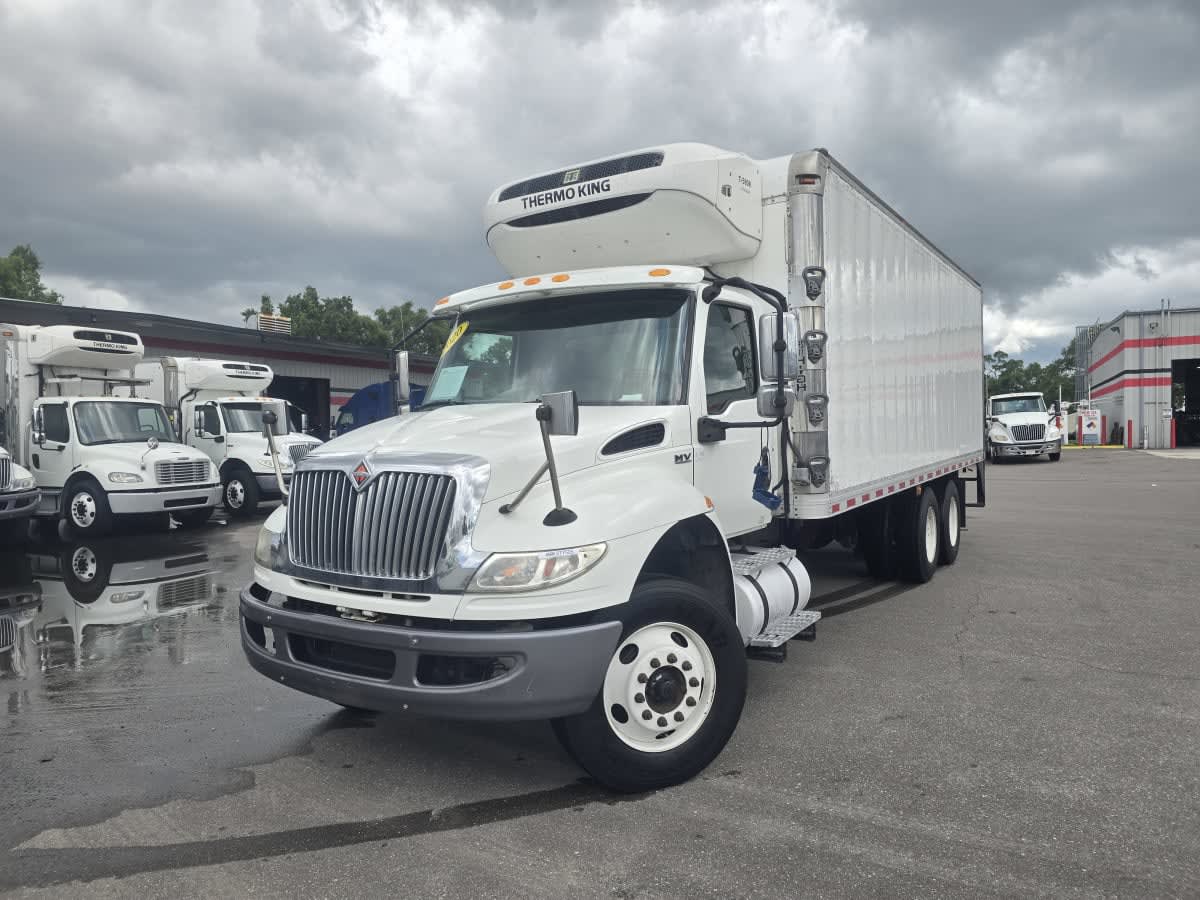 2020 International MV in Tampa, FL — photo 3