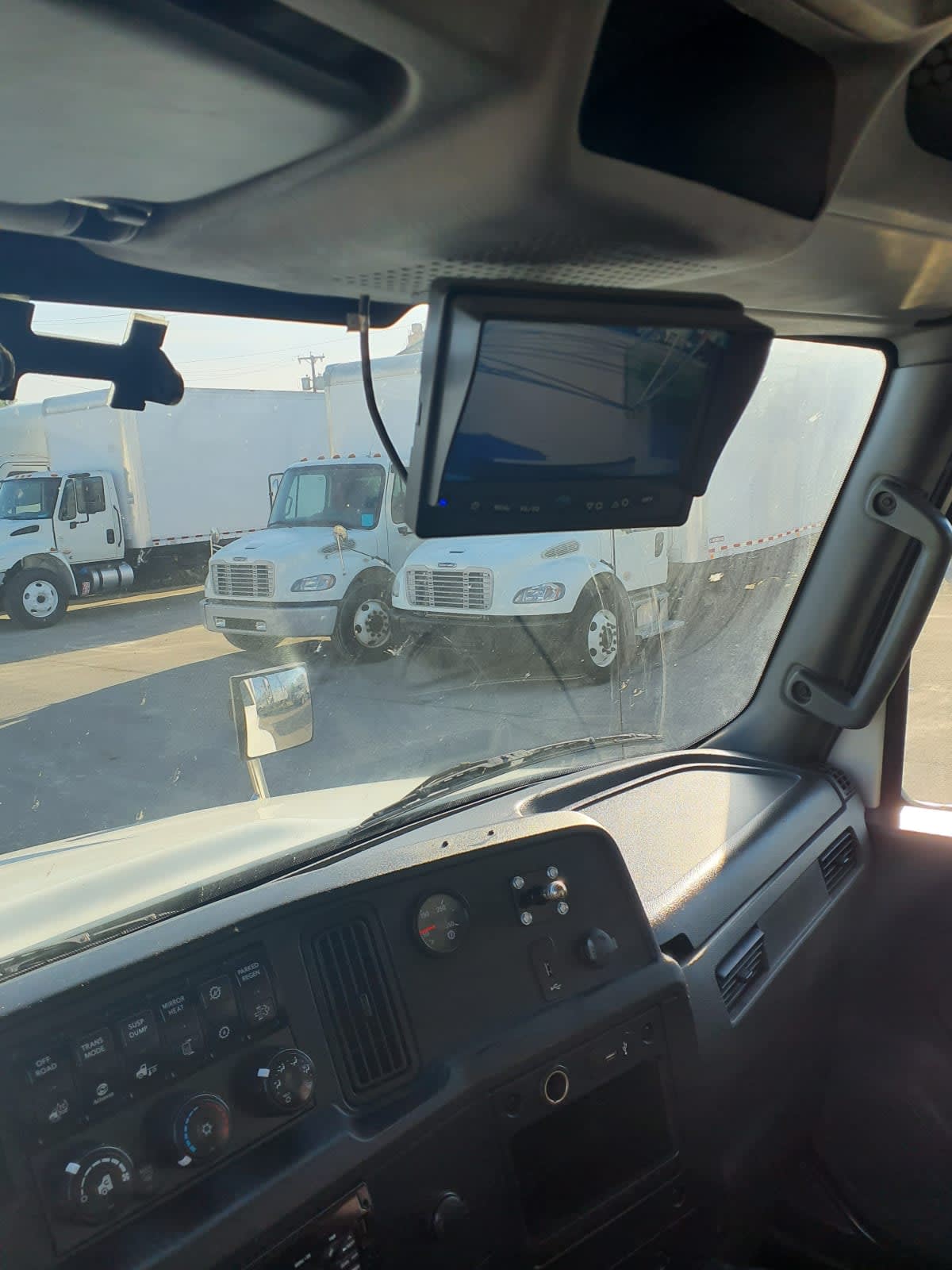 2020 Navistar International MV607 (4X2) 277546