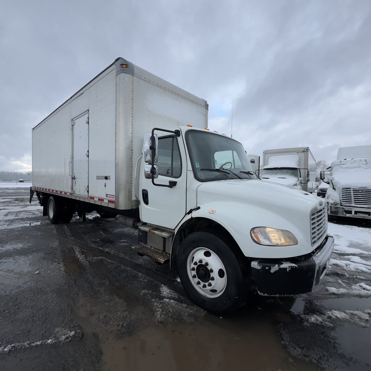 2020 Freightliner/Mercedes M2 106 277915