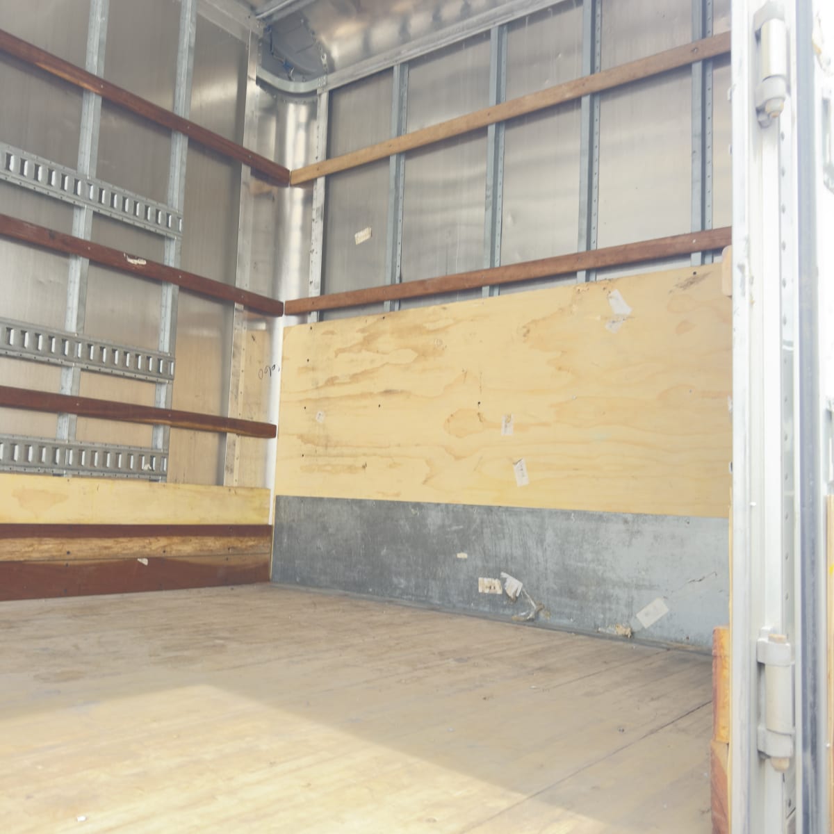 2020 Freightliner/Mercedes M2 106 277916