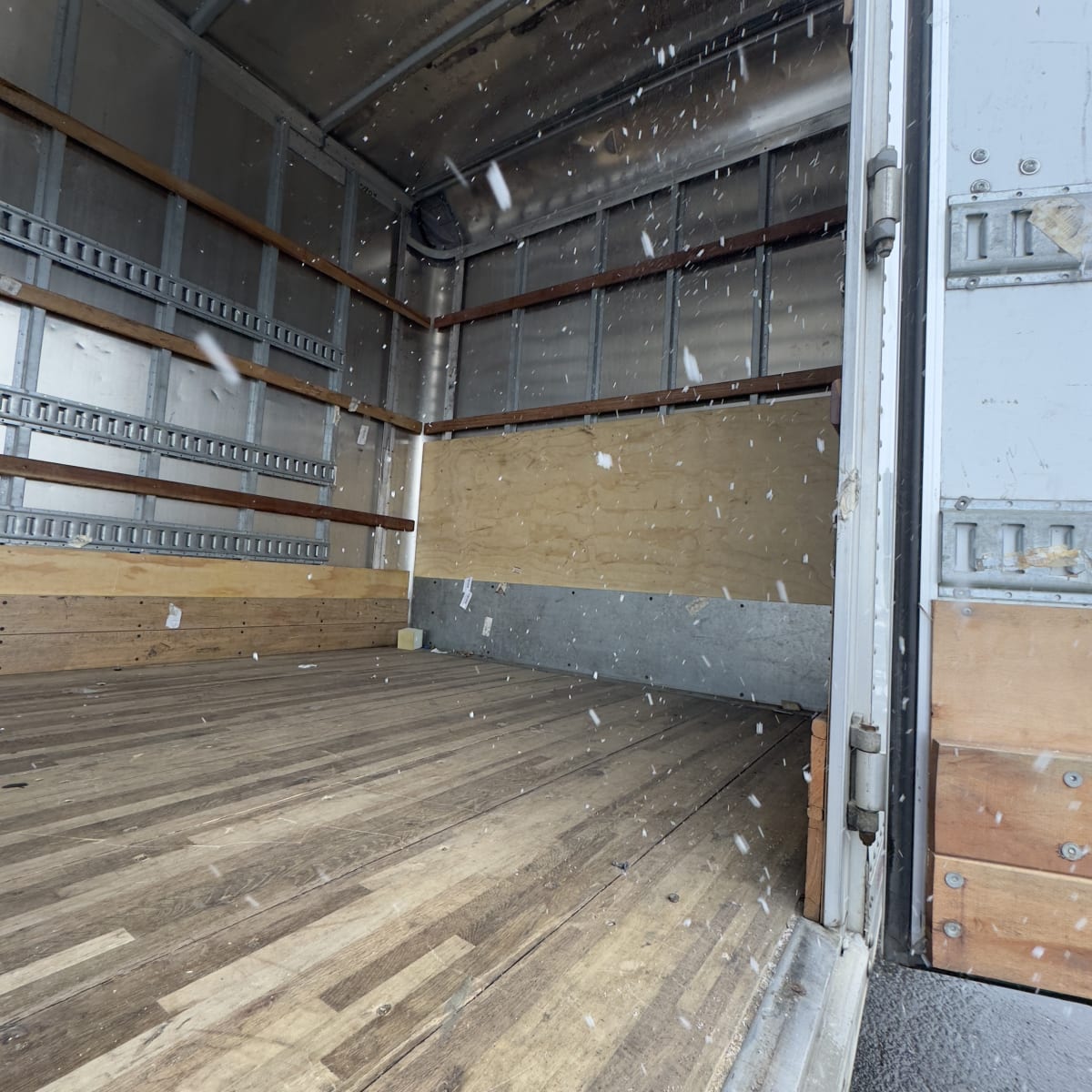 2020 Freightliner/Mercedes M2 106 277918