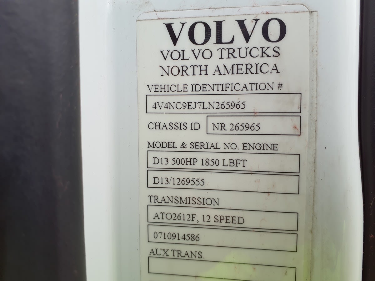 2020 Volvo VNL64T-760 277935