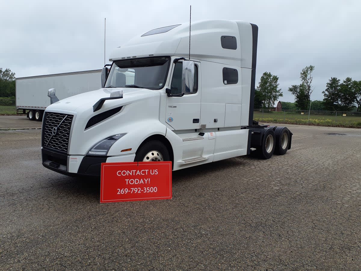 2020 Volvo VNL64T-760 277935