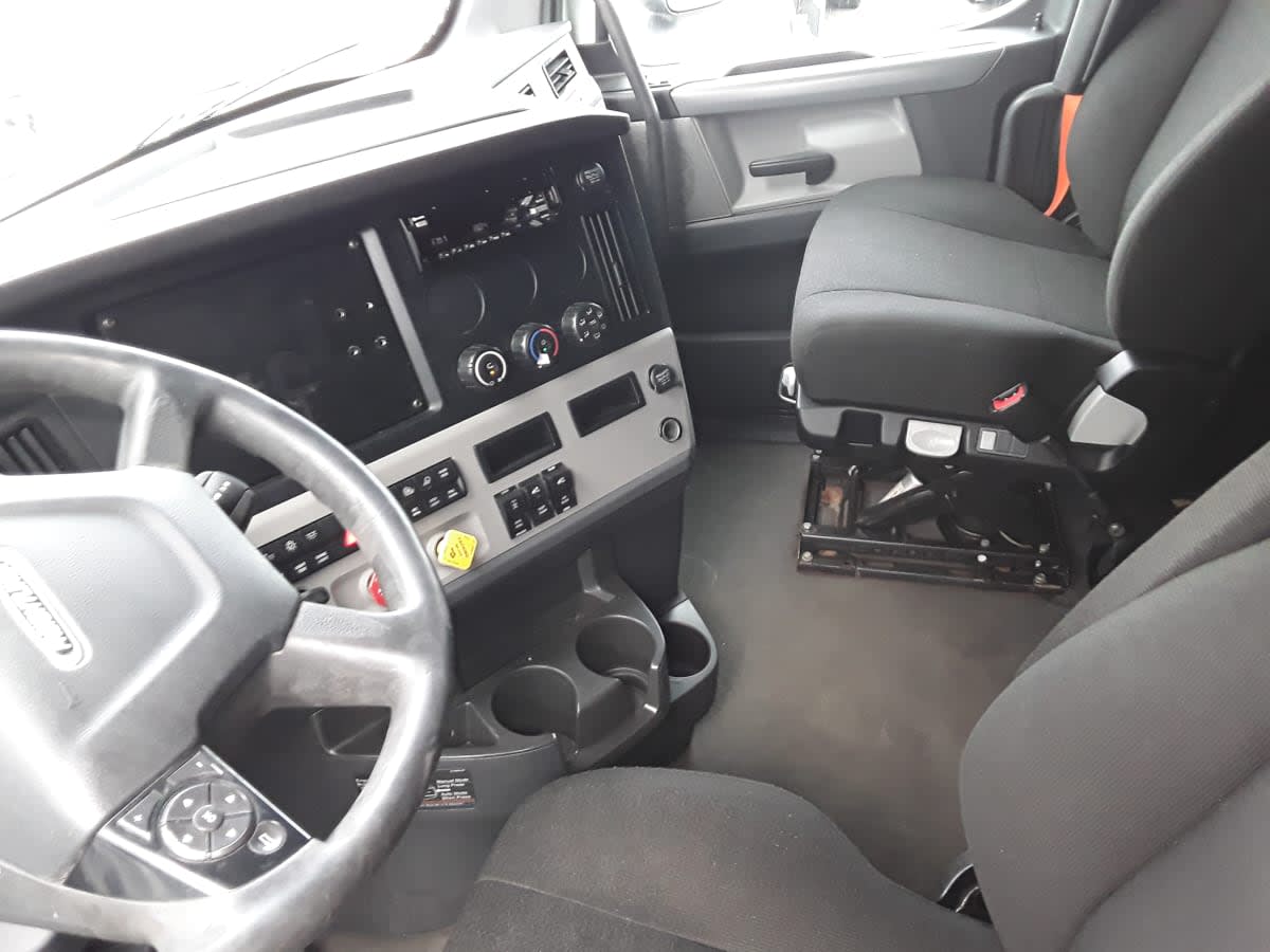 2020 Freightliner - image 7