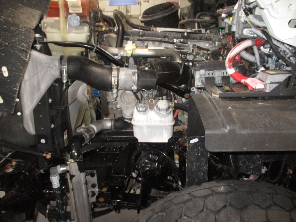 2019 Freightliner 114SD - image 21