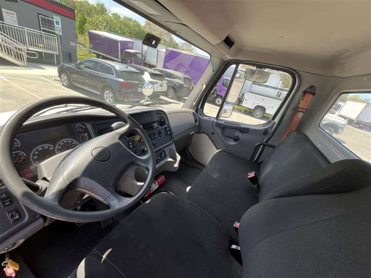 2020 Freightliner/Mercedes M2 106 278374