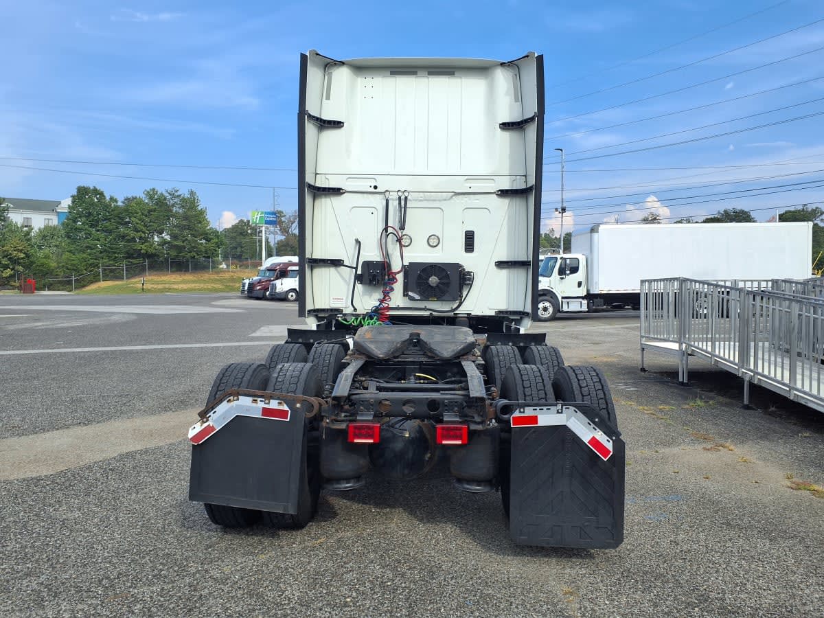 2020 International LT in Knoxville, TN — photo 5