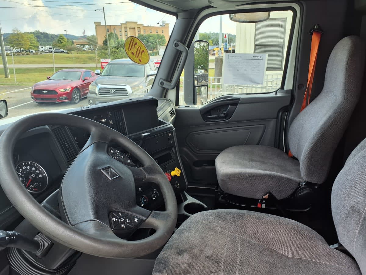 2020 International LT in Knoxville, TN — photo 7
