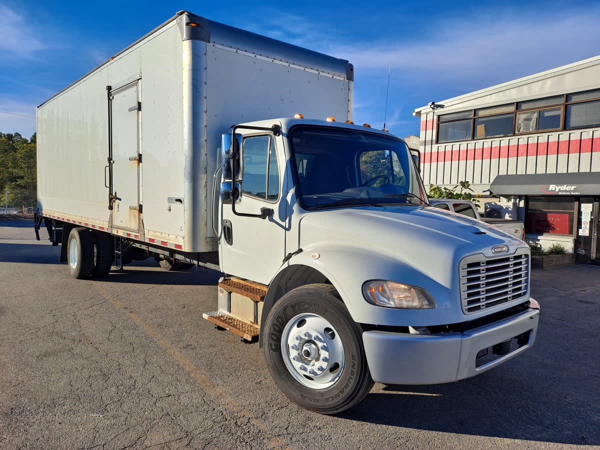 2020 Freightliner M2 106 in Salisbury, MA — photo 3