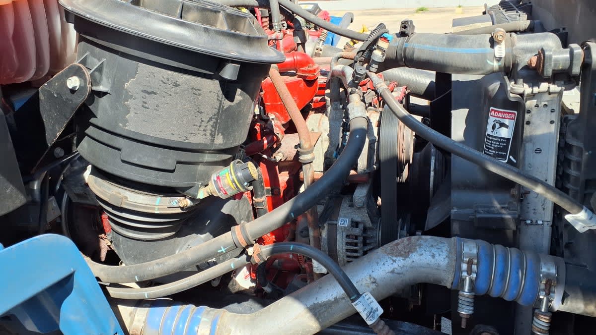 2020 Freightliner/Mercedes M2 106 278906