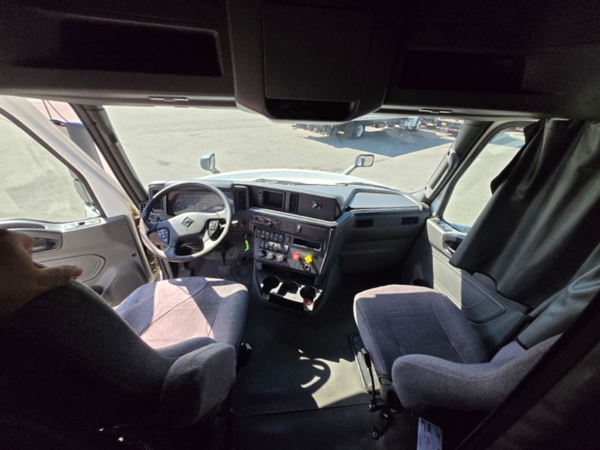 2020 International - image 8