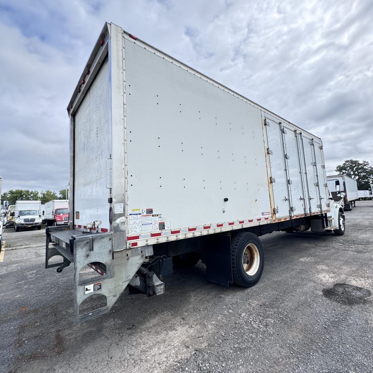 2020 Freightliner/Mercedes M2 106 279086