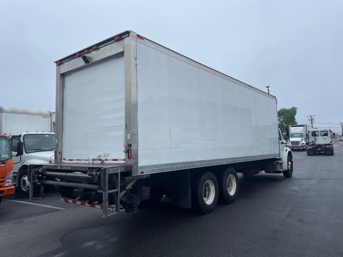 2020 Freightliner M2 106 279370