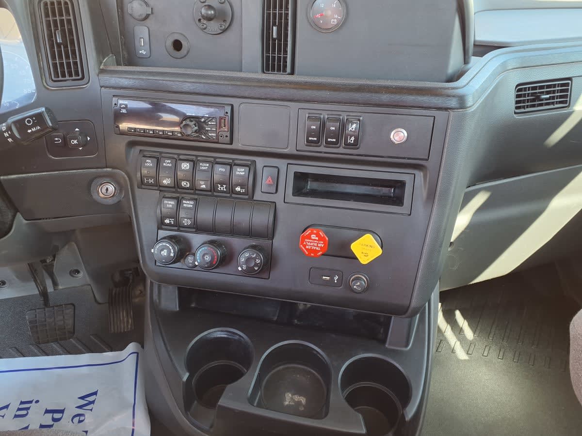 2020 Navistar International LT625 DAYCAB T/A 279446