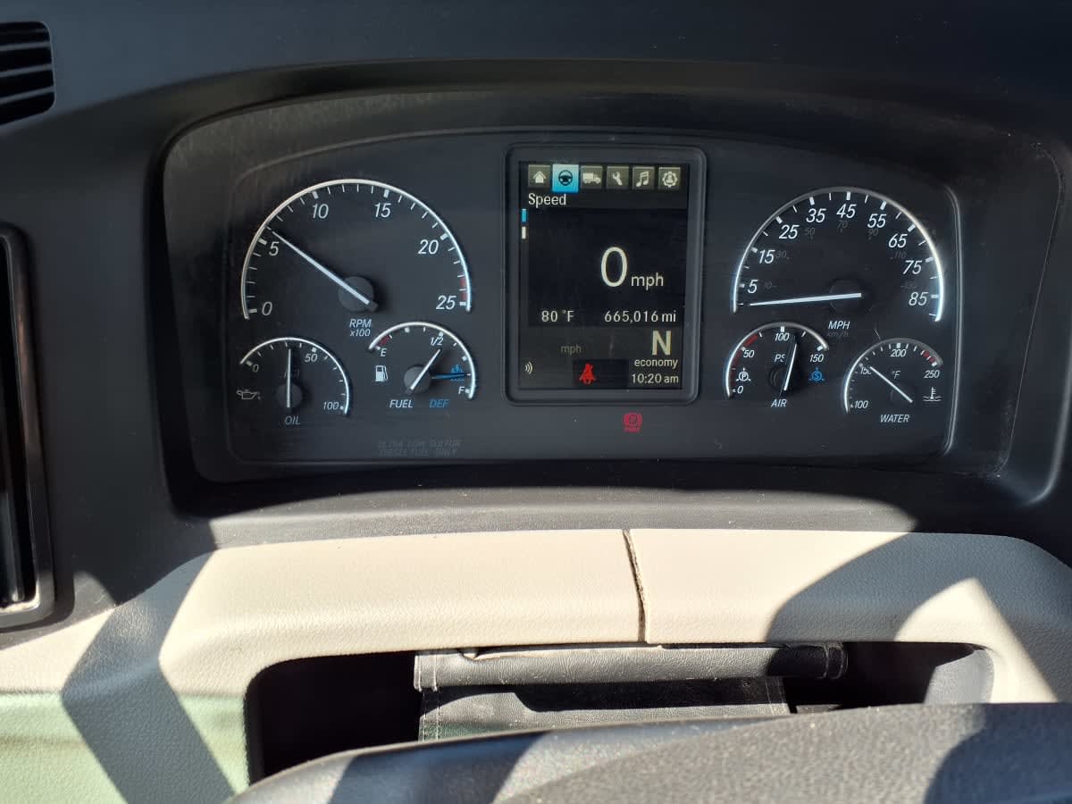 2020 Freightliner - image 11