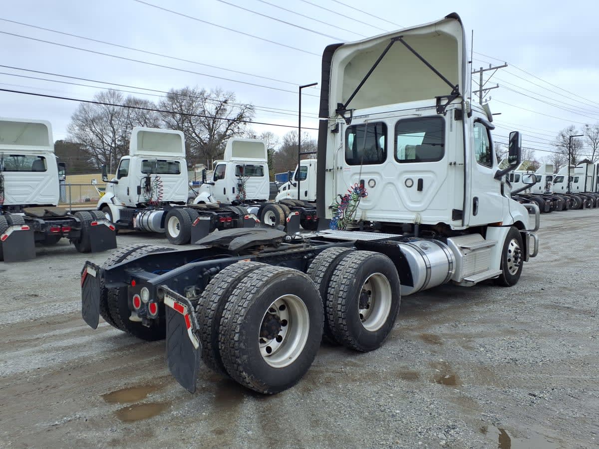 2020 Freightliner/Mercedes NEW CASCADIA PX12664 279505