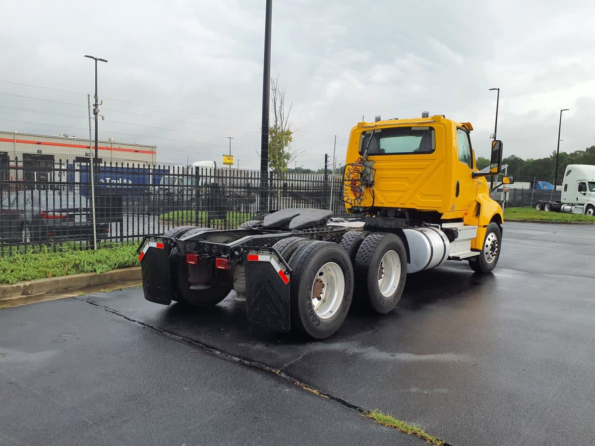 2020 Navistar International LT625 DAYCAB T/A 279584