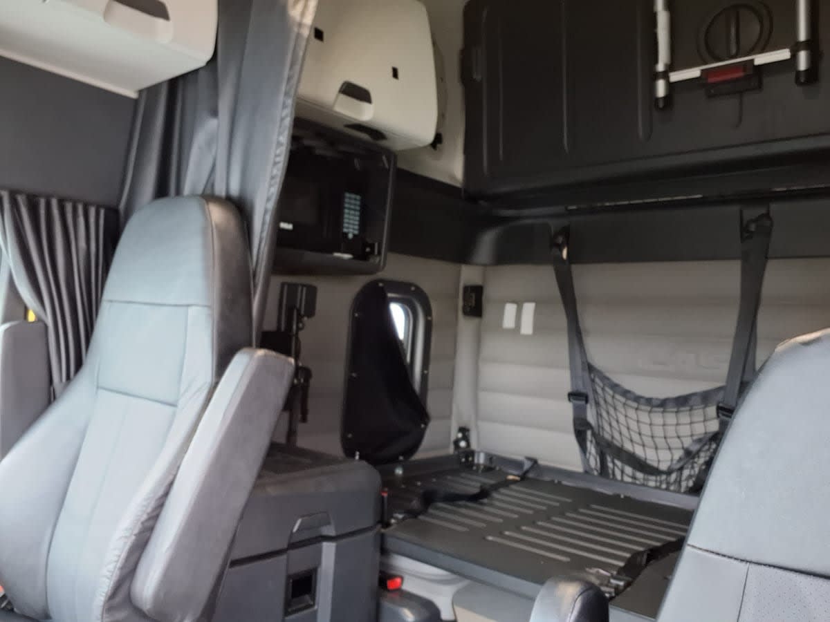 2020 Freightliner/Mercedes NEW CASCADIA PX12664 279680