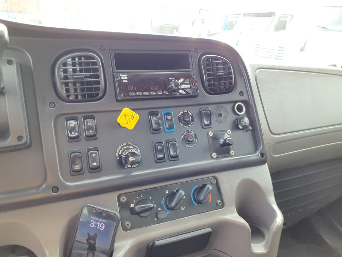 2020 Freightliner/Mercedes M2 106 279682