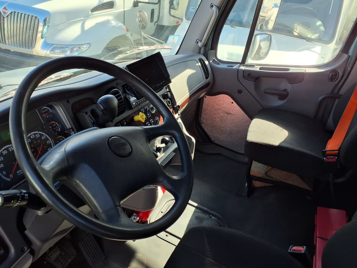 2020 Freightliner/Mercedes M2 106 279769