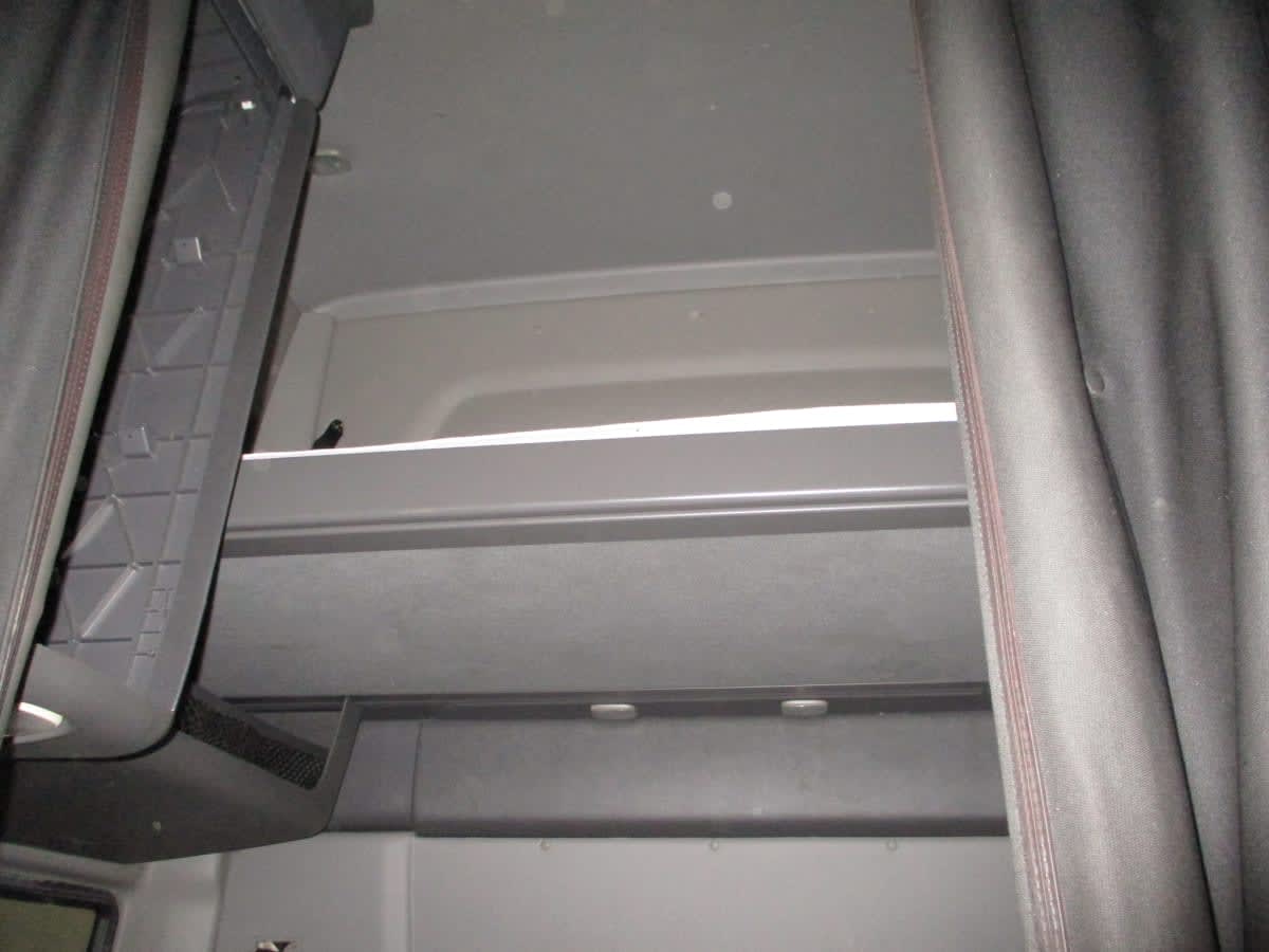 2020 International - image 15