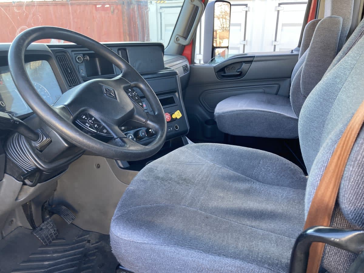 2020 Navistar International LT625 DAYCAB T/A 280360