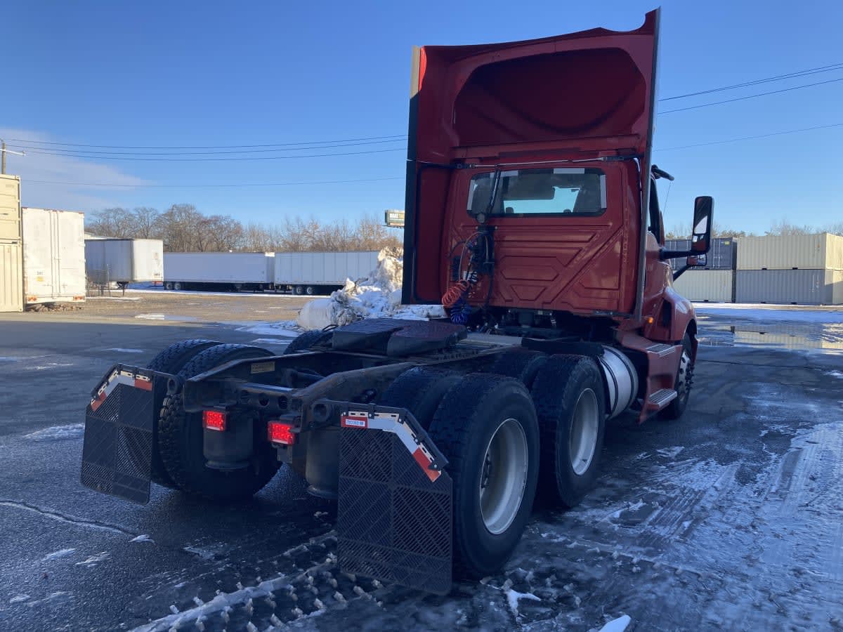 2020 Navistar International LT625 DAYCAB T/A 280360