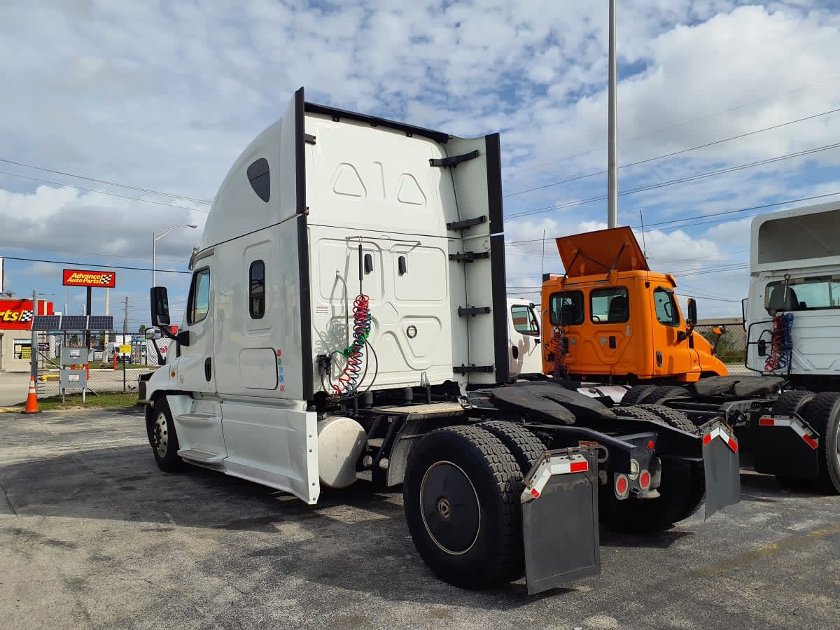 2020 Freightliner - image 6
