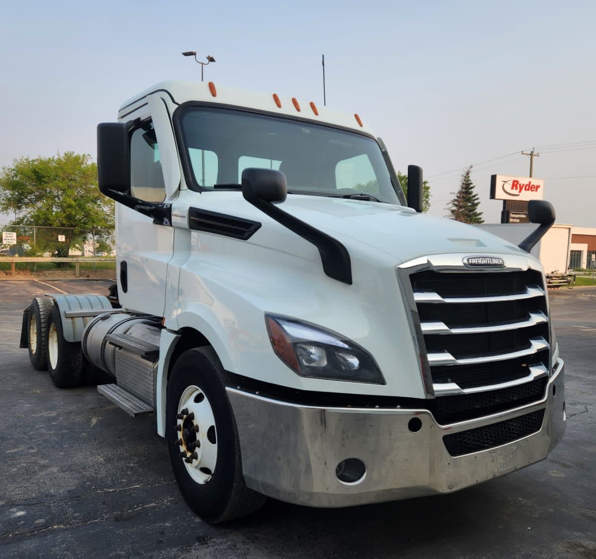 2021 Freightliner NEW CASCADIA 126 280661