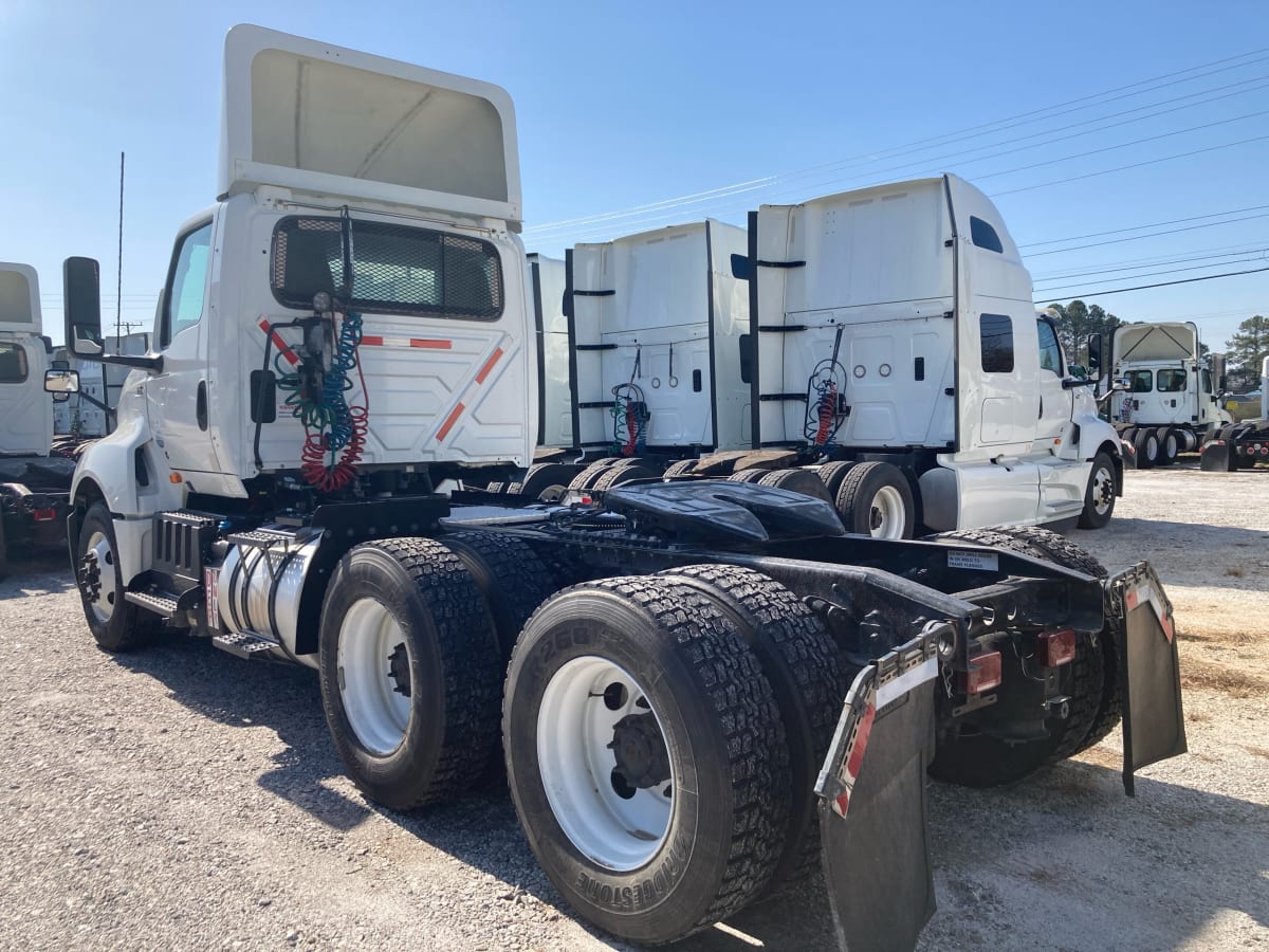 2020 Navistar International LT625 DAYCAB T/A 280820