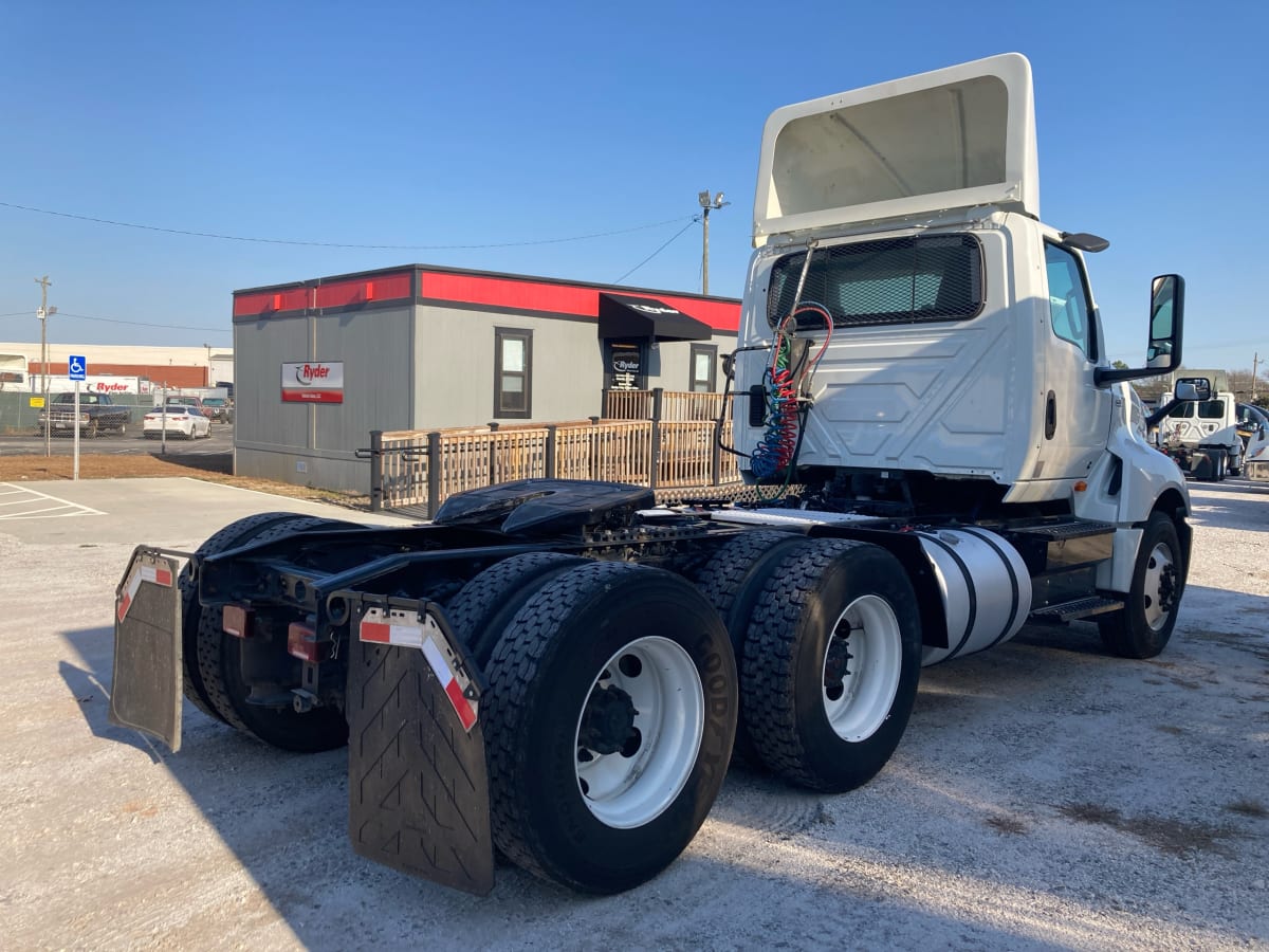 2020 Navistar International LT625 DAYCAB T/A 280827