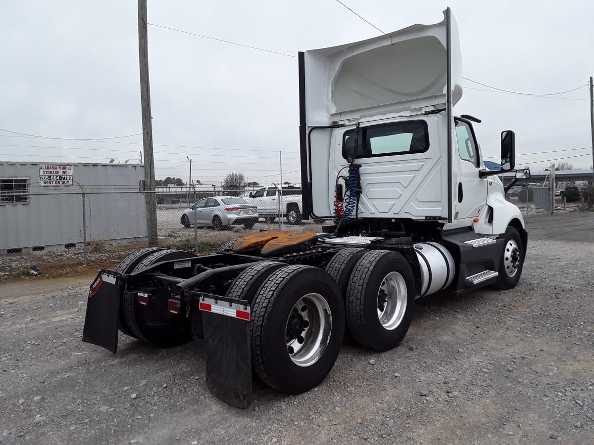 2020 Navistar International LT625 DAYCAB T/A 280831