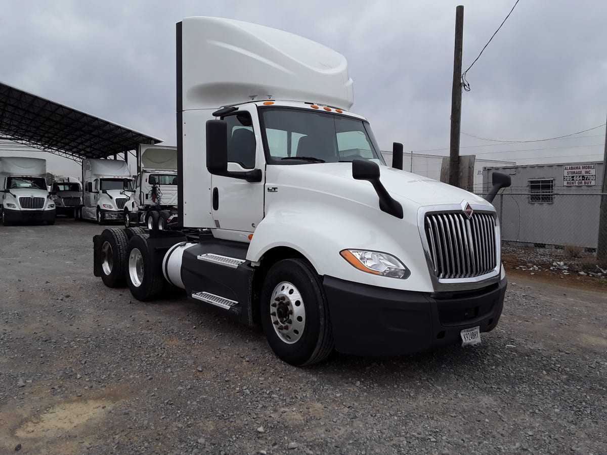 2020 Navistar International LT625 DAYCAB T/A 280831