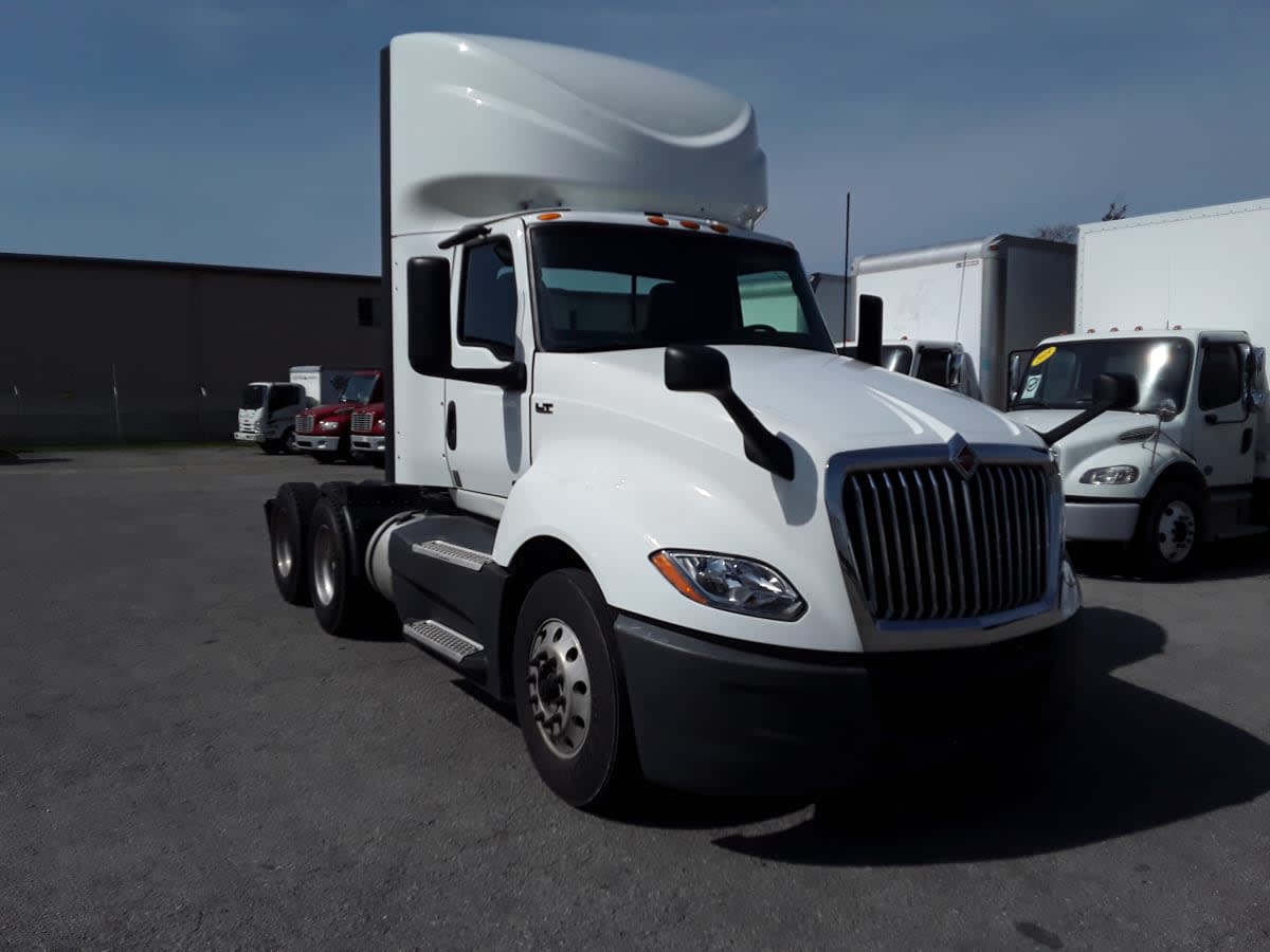 2020 Navistar International LT625 DAYCAB T/A 280839
