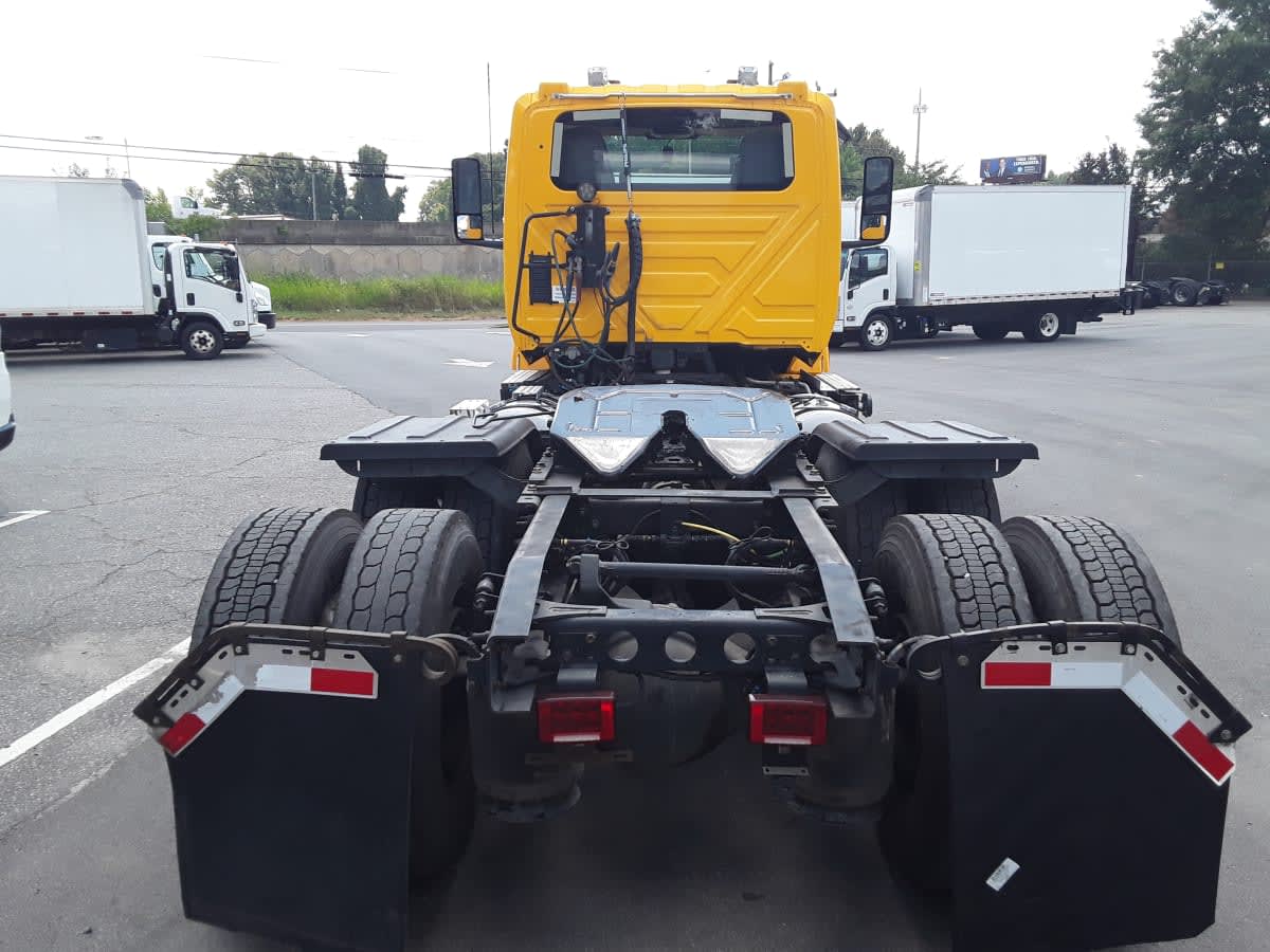 2020 Navistar International LT625 DAYCAB T/A 280841