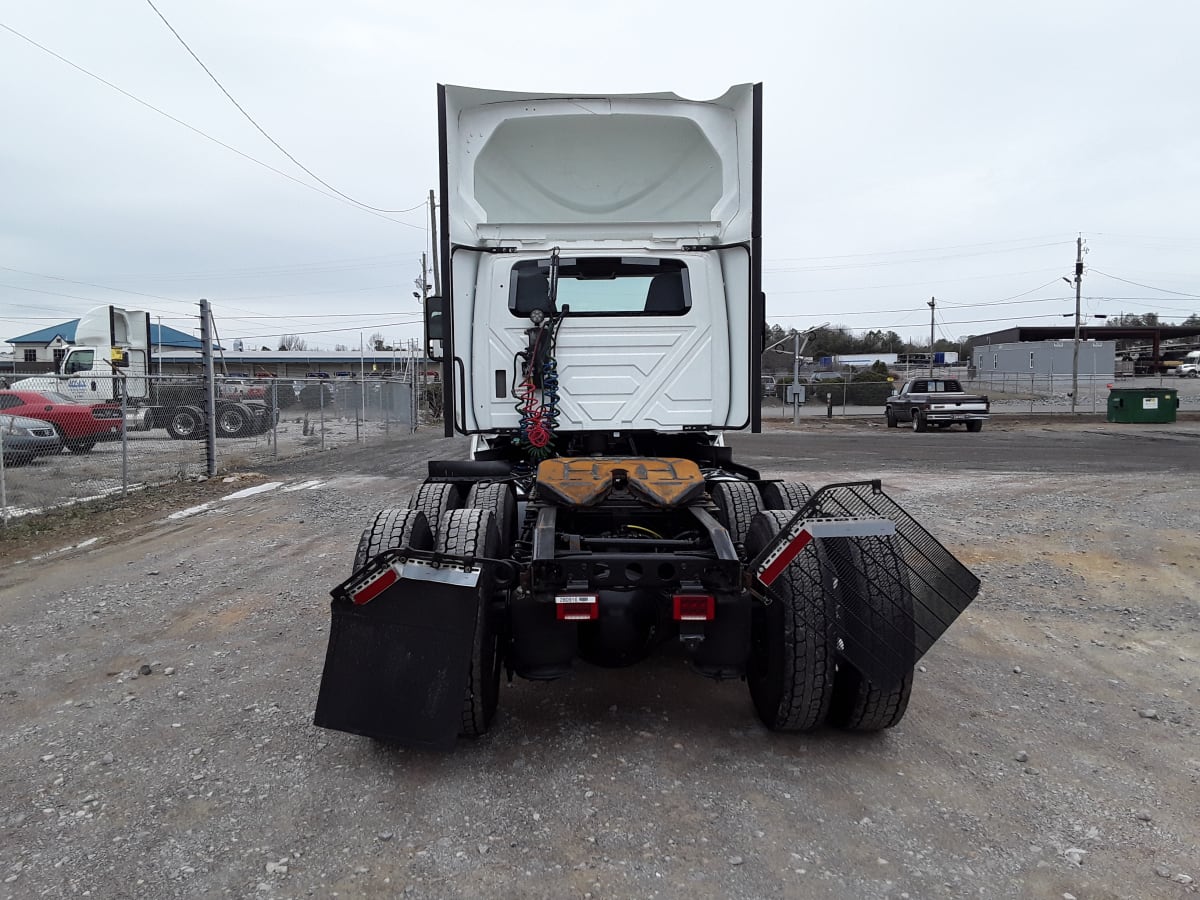 2020 Navistar International LT625 DAYCAB T/A 280916