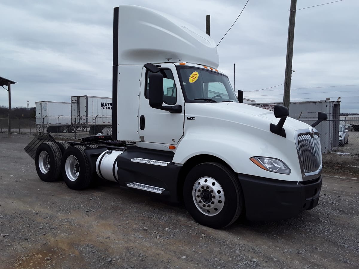 2020 Navistar International LT625 DAYCAB T/A 280916