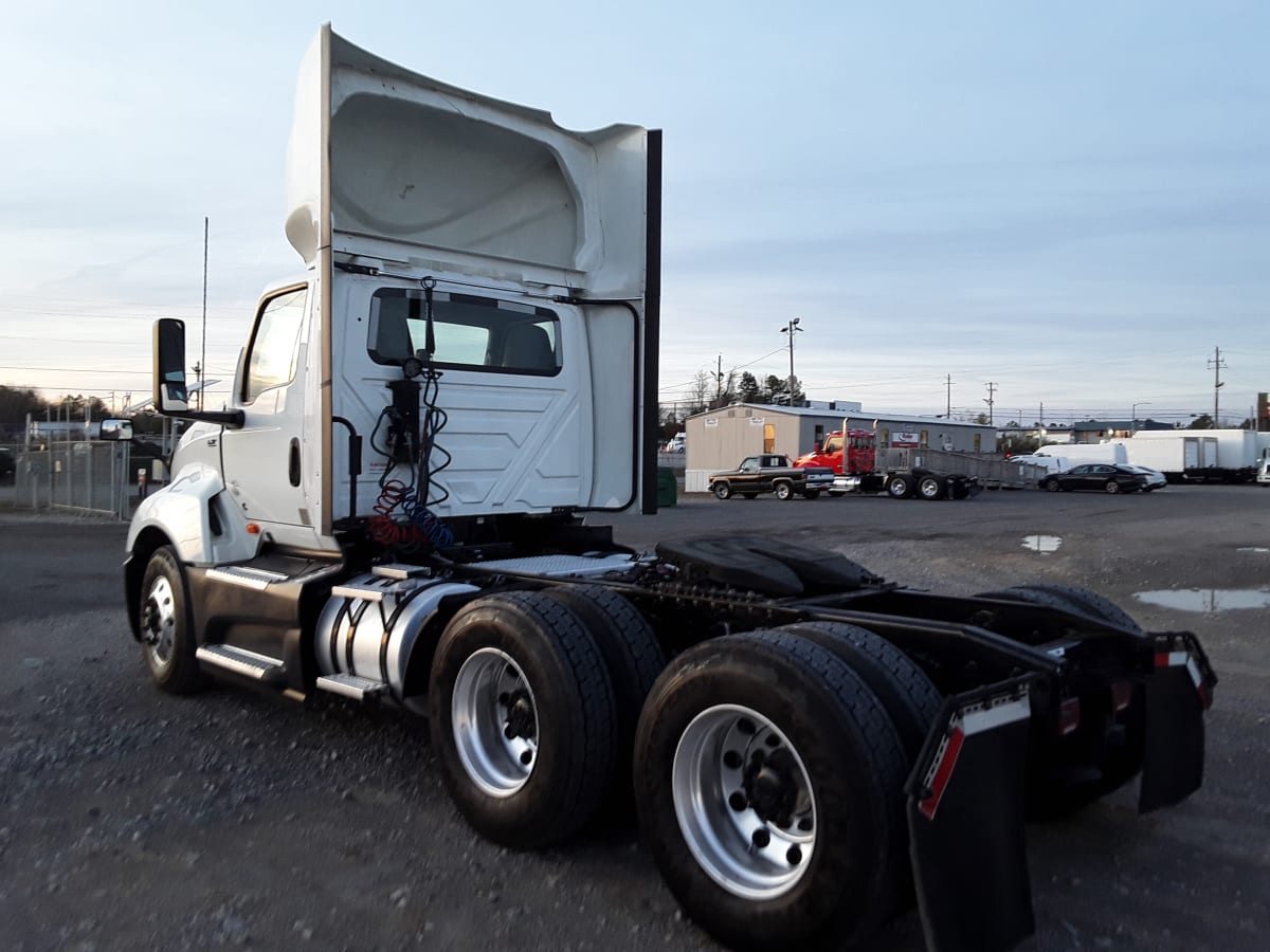 2020 Navistar International LT625 DAYCAB T/A 280917