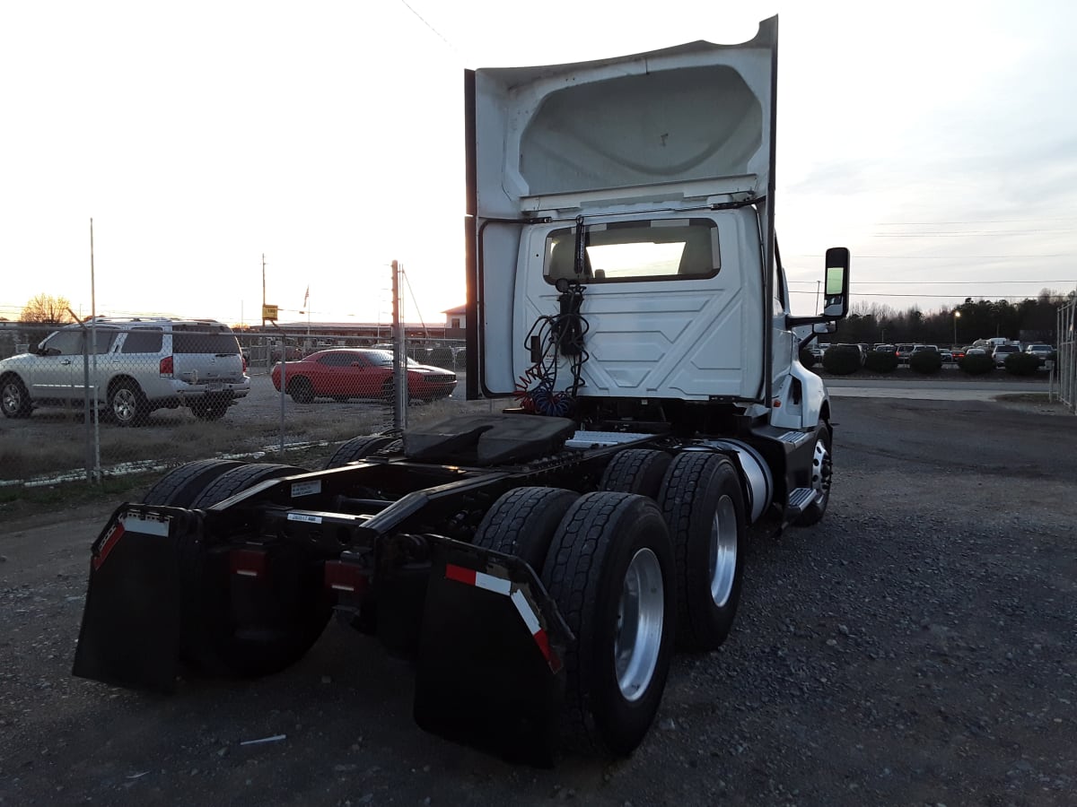 2020 Navistar International LT625 DAYCAB T/A 280917