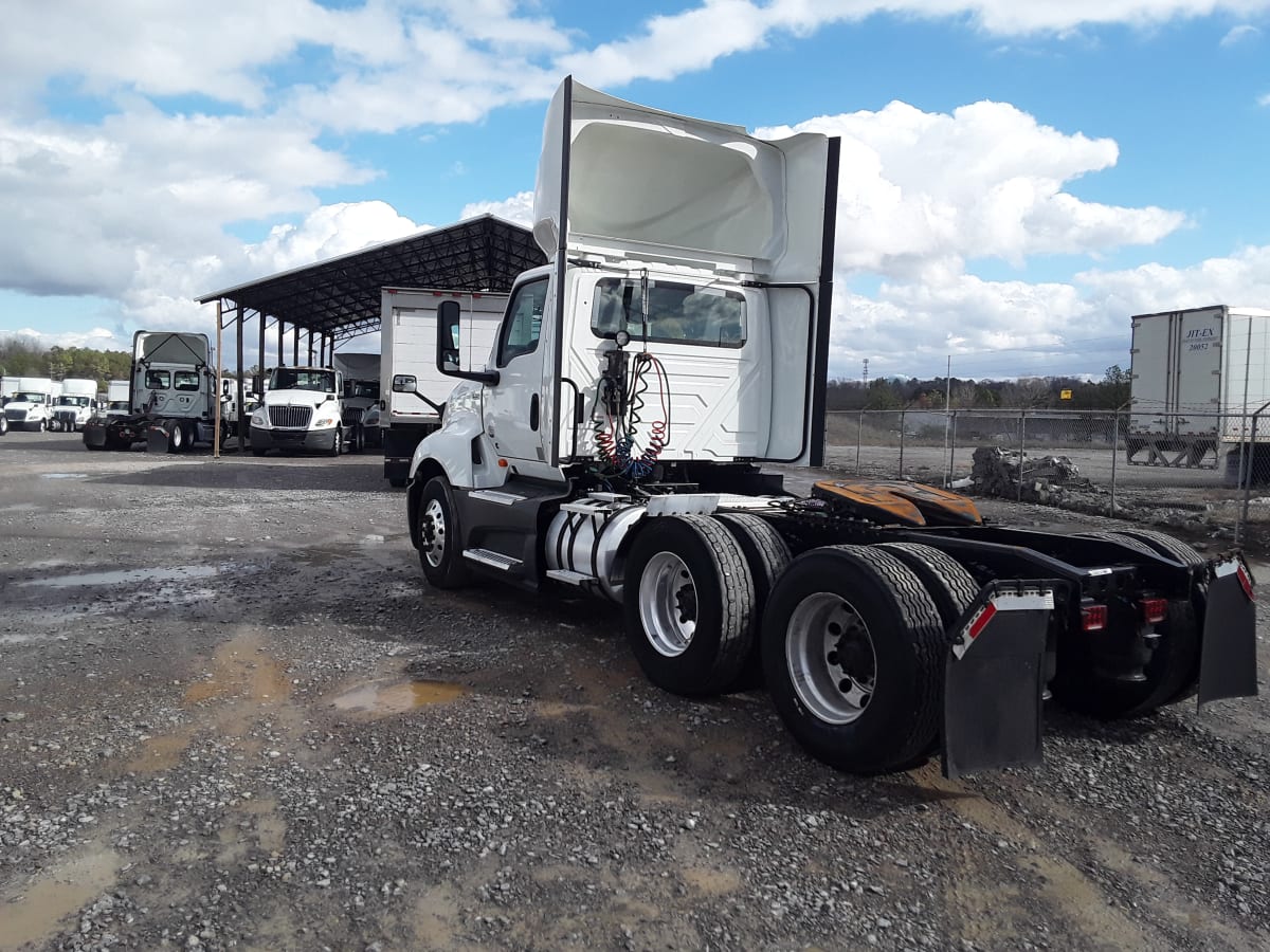 2020 Navistar International LT625 DAYCAB T/A 280919