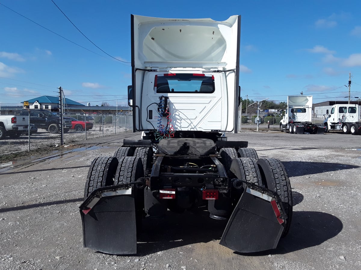 2020 Navistar International LT625 DAYCAB T/A 280928