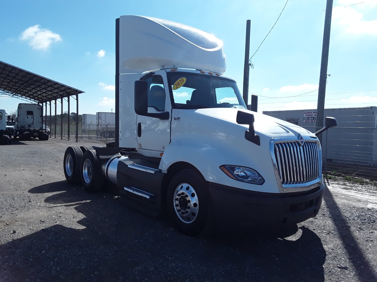 2020 Navistar International LT625 DAYCAB T/A 280928