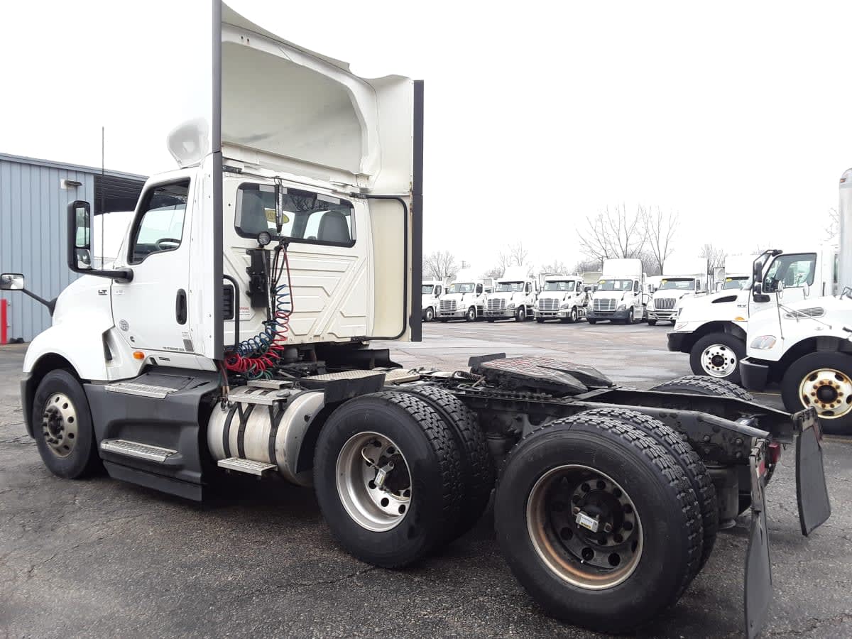 2020 Navistar International LT625 DAYCAB T/A 280938