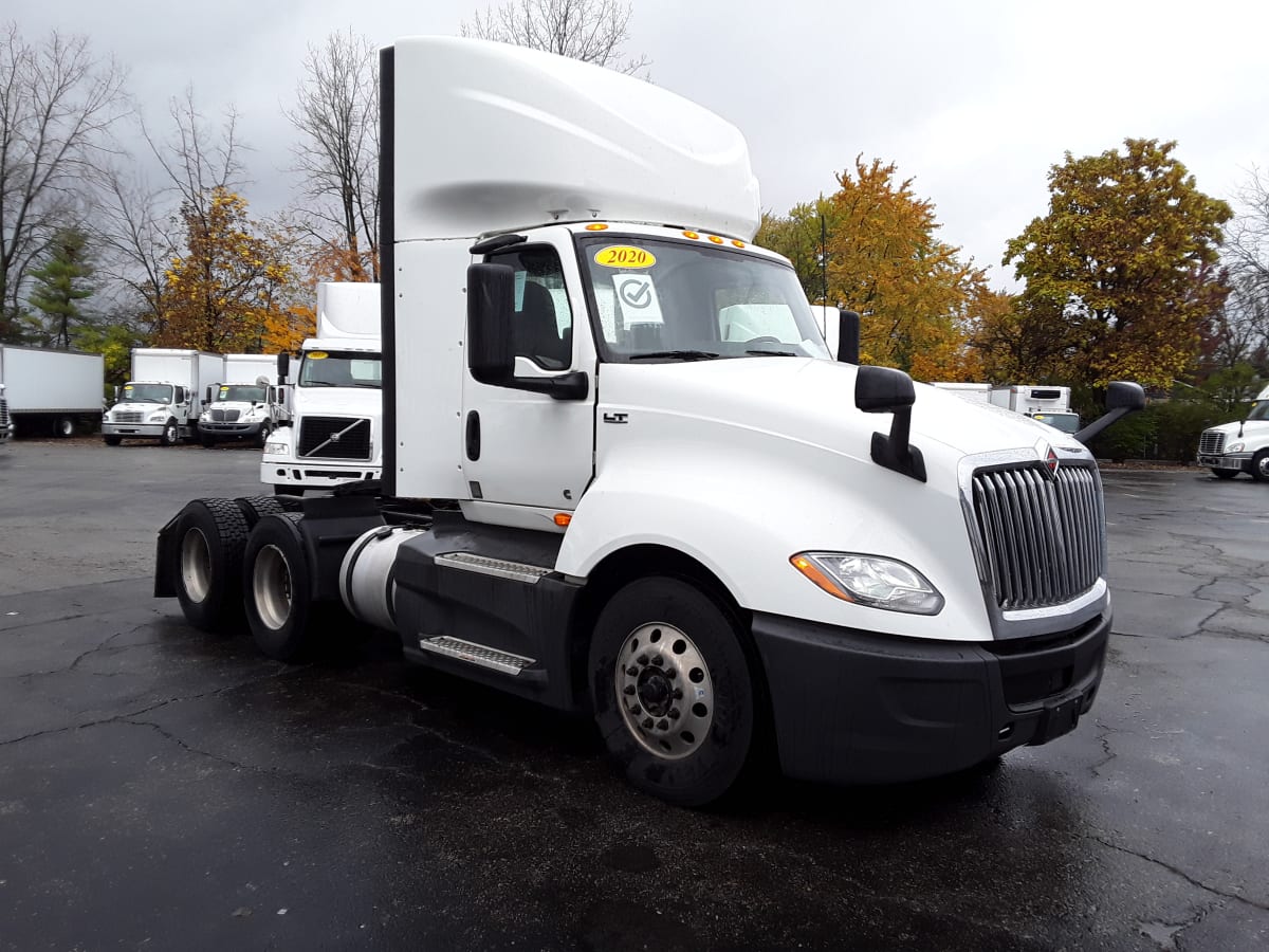 2020 Navistar International LT625 DAYCAB T/A 280940