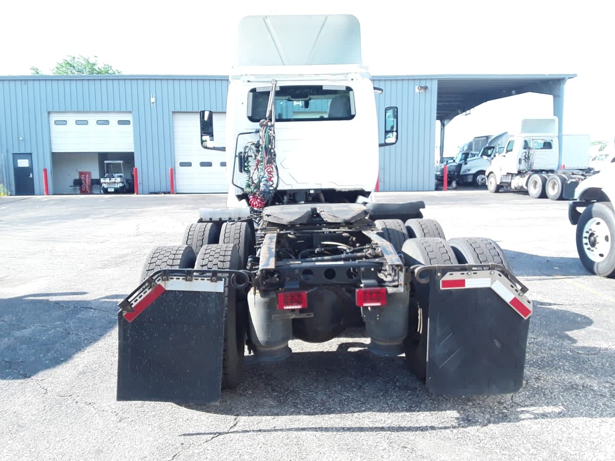 2020 Navistar International LT625 DAYCAB T/A 281025