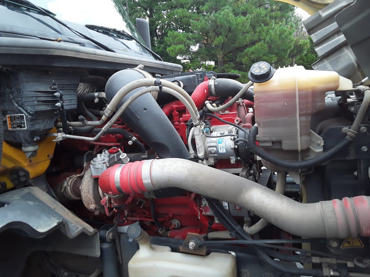 2020 Navistar International LT625 DAYCAB T/A 281060