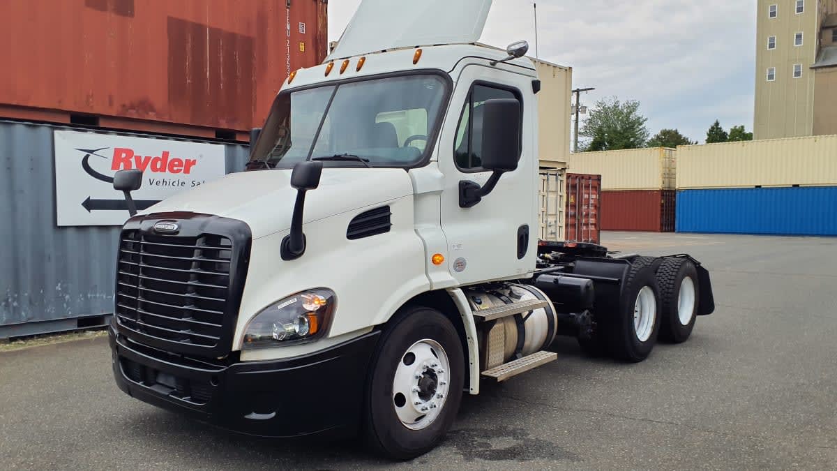 2020 Freightliner Cascadia in Springfield, MA