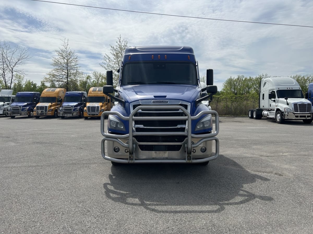 2020 Freightliner/Mercedes NEW CASCADIA 126 281325