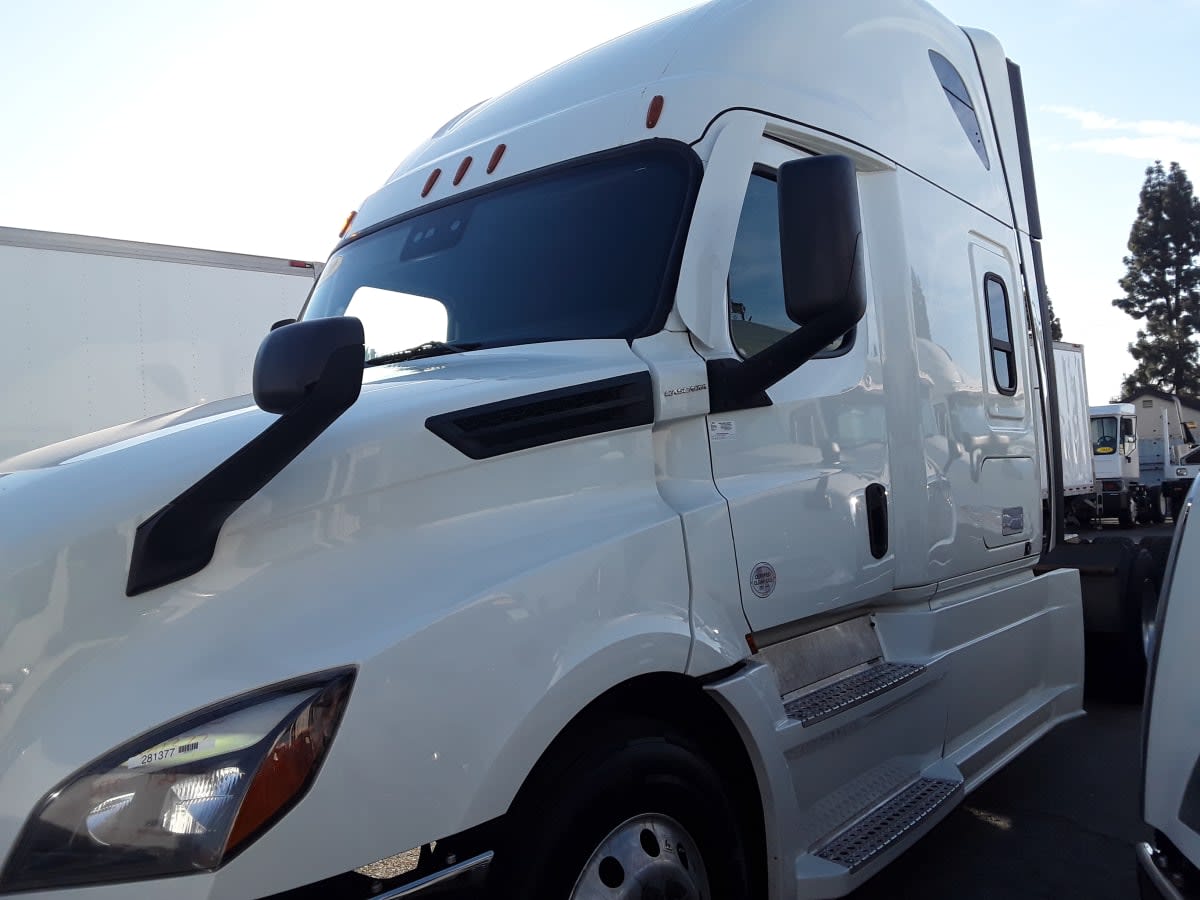 2020 Freightliner - image 11
